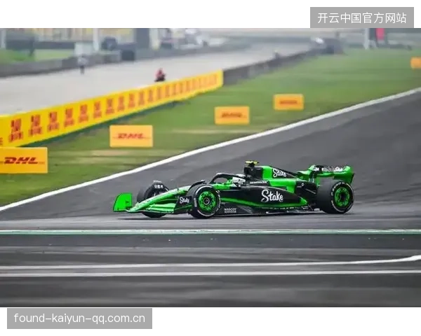 F1车手高速反应训练更精准——极速未来的制胜法宝